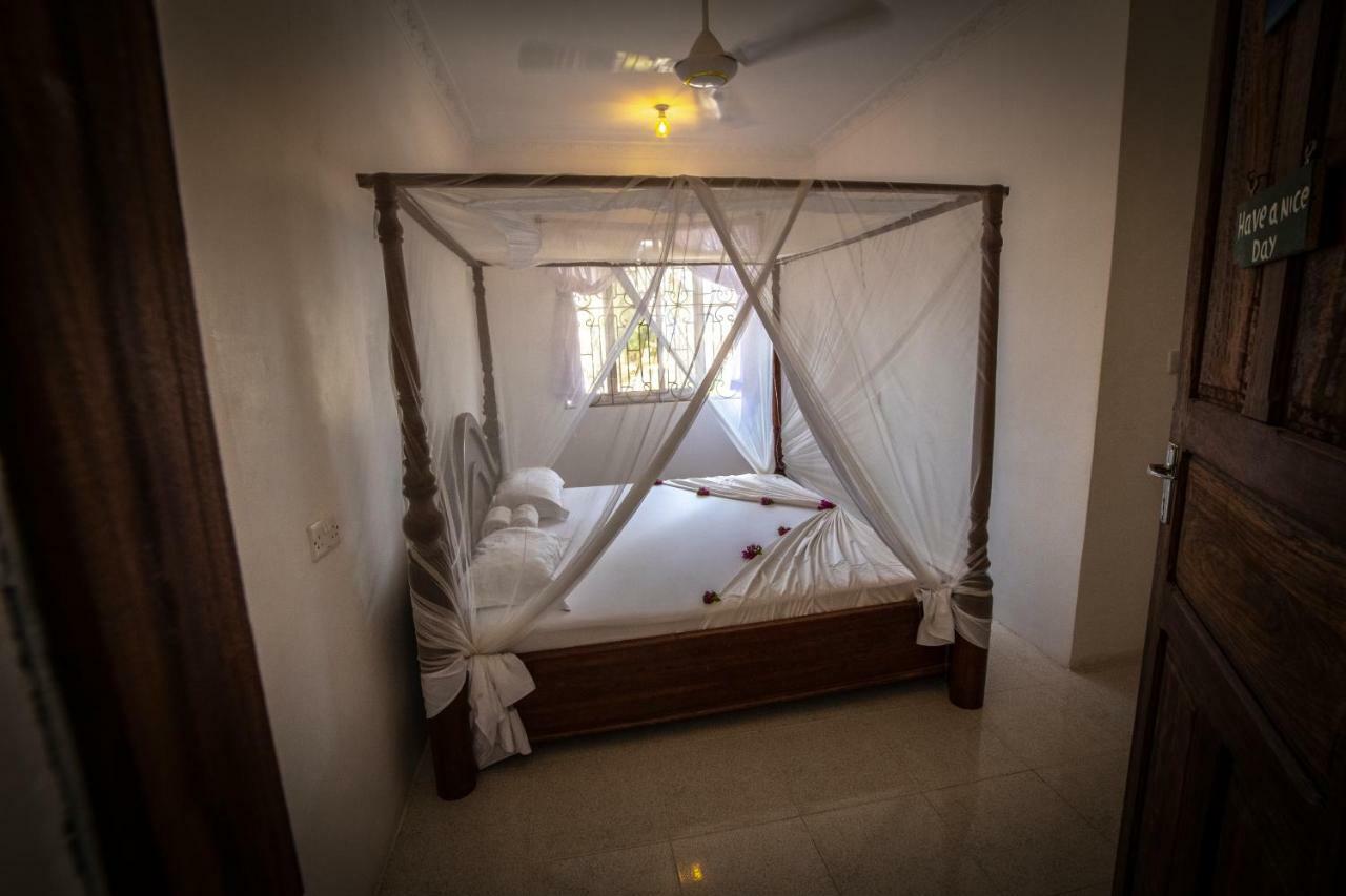 Kite&Active Guesthouse Paje Exterior photo